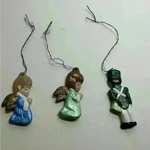 Miniature Ceramic Soldier (1) And 2 Angel Ornaments - Picture 2 of 8